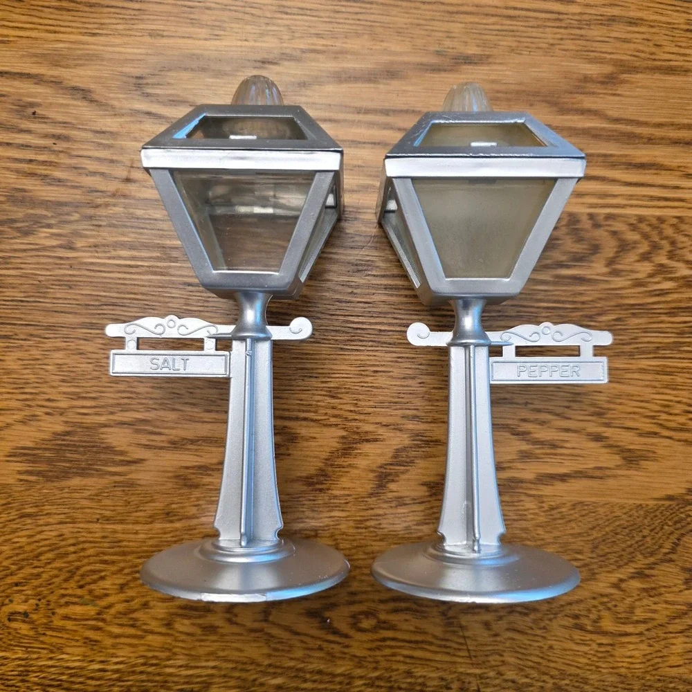 Vintage 1950s Street Lamp Salt and‎ Pepper Shakers Silver Lantern Gas Light Set